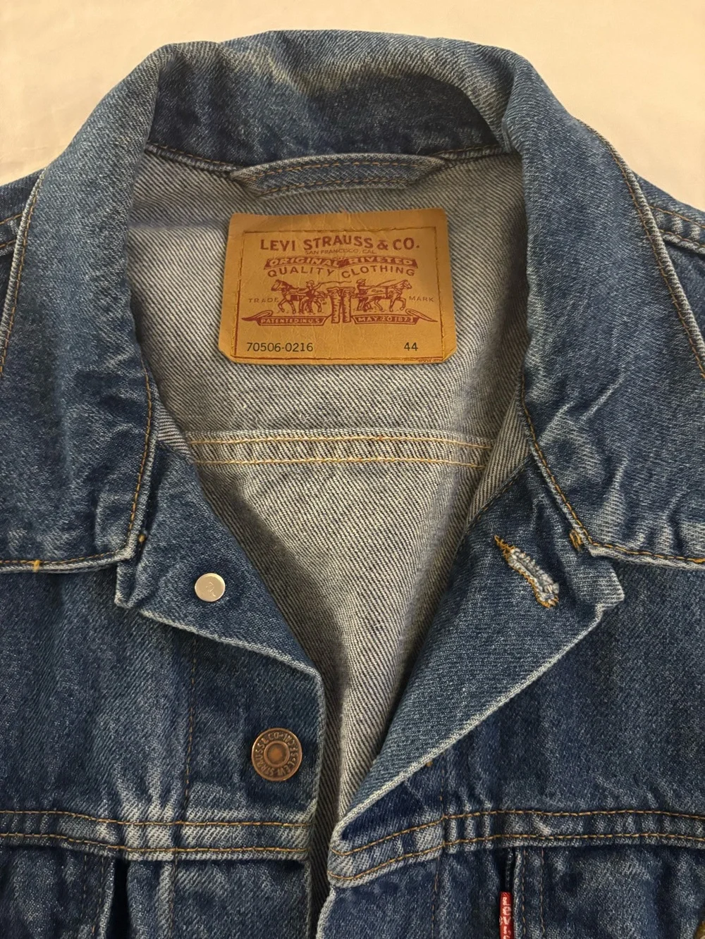 Vintage 80s Levi's 70506-0216 Blue Denim Trucker Jacket - Size 44